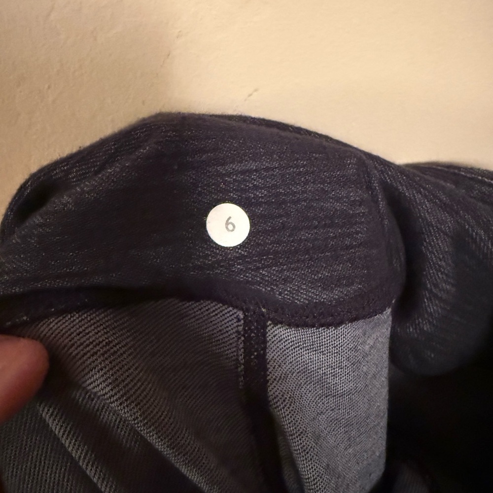 Lululemon Ride On Crop Gray Denim Legging Pants Scallop Edge Size 6 - Picture 4 of 4